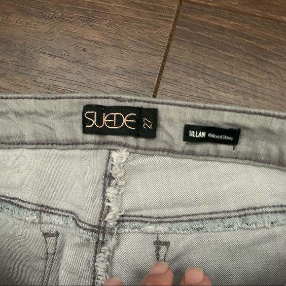 Suede | Distressed Jeans - Picture 3 of 6